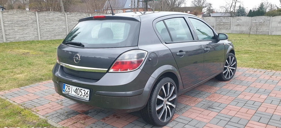 Opel Astra cena 17300 przebieg: 185200, rok produkcji 2009 z Białogard małe 121